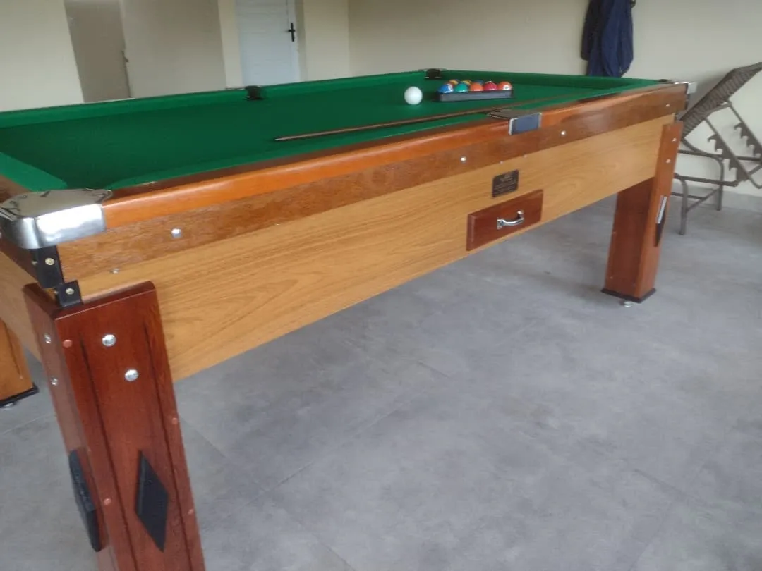 Mais uma mesa entregue!!
Mesa modelo residencial de gaveta!!
Tamanho 2.25 x 1.25m!!
Modelo campeão d