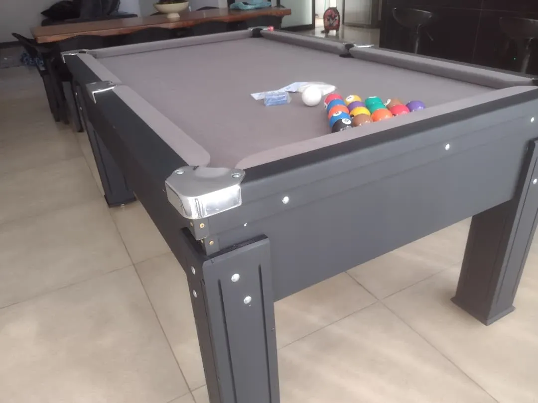 Mais uma mesa entregue!!
Mesa modelo residencial de gaveta!!
Nosso modelo campeão de vendas!!
Pintur
