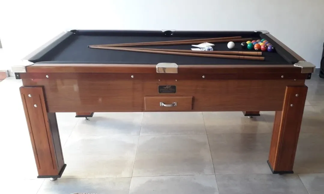 Mais uma mesa vendida!!
Mesa modelo residencial de gaveta!!
Nosso modelo campeão de vendas!
Modelo m