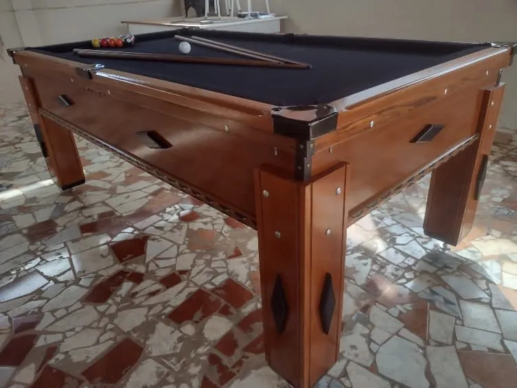 Mais uma mesa entregue!!!
 Venda de Mesa modelo residencial de gaveta toda restaurada!!!
Muito obrig